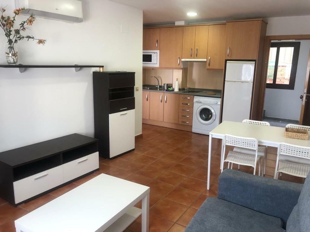 Apartamentos Fuente Arriba Пойялес-дель-Ойо Экстерьер фото